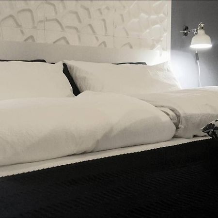 Joivy Heart Of The City 1 Bed Apt Near Castle Belvedere Cenova Dış mekan fotoğraf